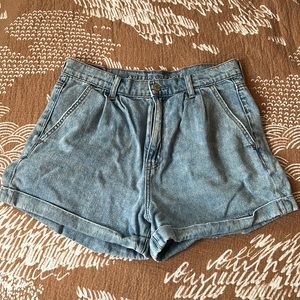 American Eagle Mom Jeans Shorts Size 6